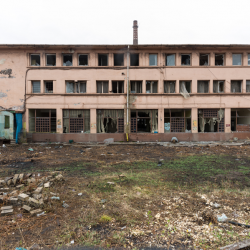 Административна сграда в бившия металургичен комбинат „Кремиковци”