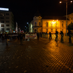 Антиправителствен митинг пред сградата на Народното събрание.