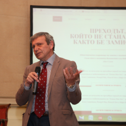 Красен Станчев прави някои разяснения относно повдигнатия въпрос за изработването на конституция през 1990 г.
